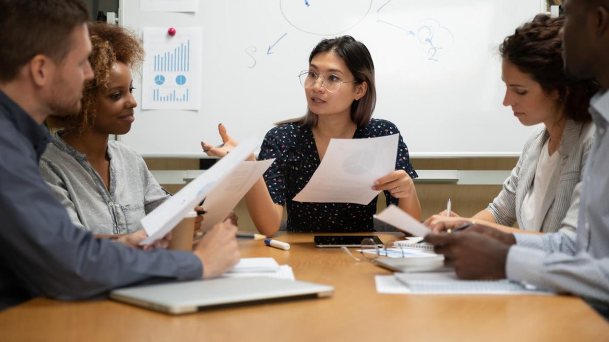 Manusia Harus Saling Berkomunikasi