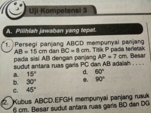 Persegi panjang ABCD mempunyai keliling 64 cm. Panjang sisi AB 4 cm lebih dari panjang BC. Tentukan: a. panjang sisi AB; b. luas persegi panjang ABCD.
