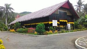Nama Rumah Adat