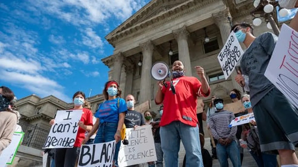 Negara yang dapat melaksanakan demokrasi langsung