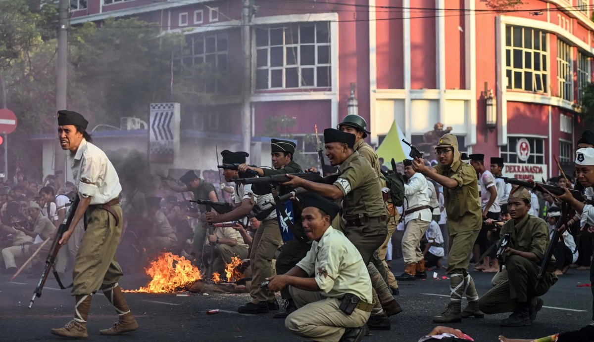 Pimpinan Tentara Sekutu Mendarat di Surabaya