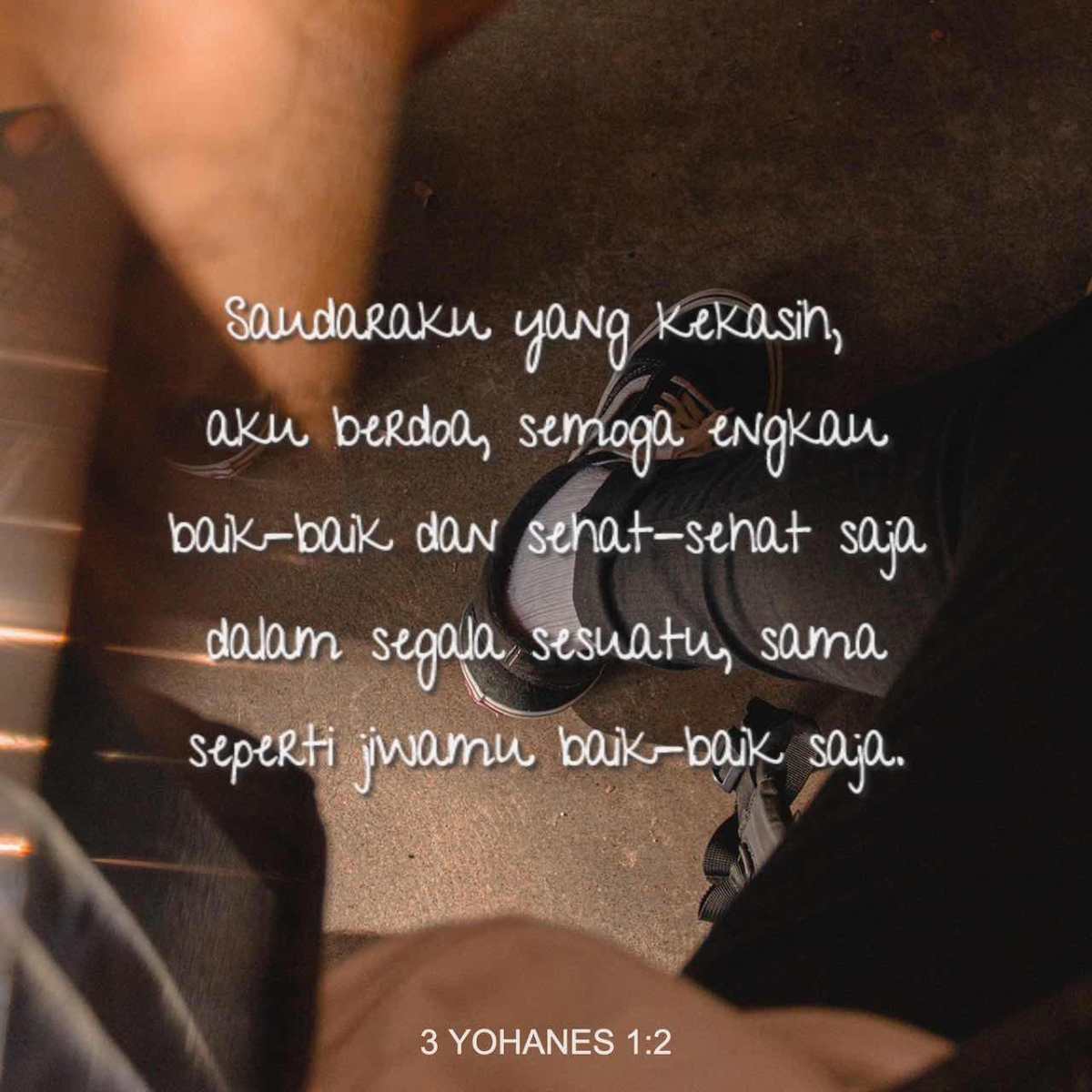 Harap kau baik‑baik saja, aku sangat merindukanmu.