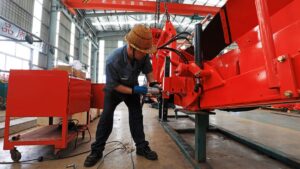 Contoh Proses Transformasi Barang Mentah Menjadi Barang Jadi