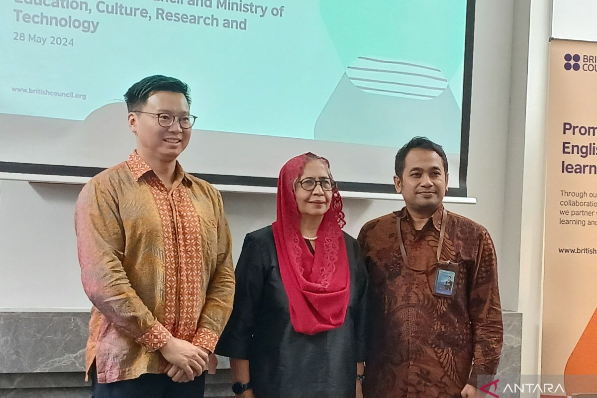 Terjemahkan ke Bahasa Inggris: Dekat, Nyaman, Sempurna, Takut Kehilangan