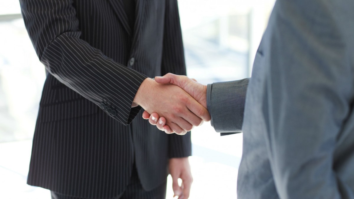 Jumlah Jabat Tangan pada Pesta dengan 9 Orang