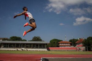 Perbedaan Lompat dan Loncat