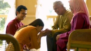 Alasan bersikap santun kepada orang tua