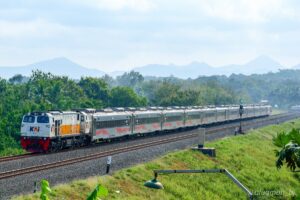 Mengapa api tampak bergerak dari jarak jauh