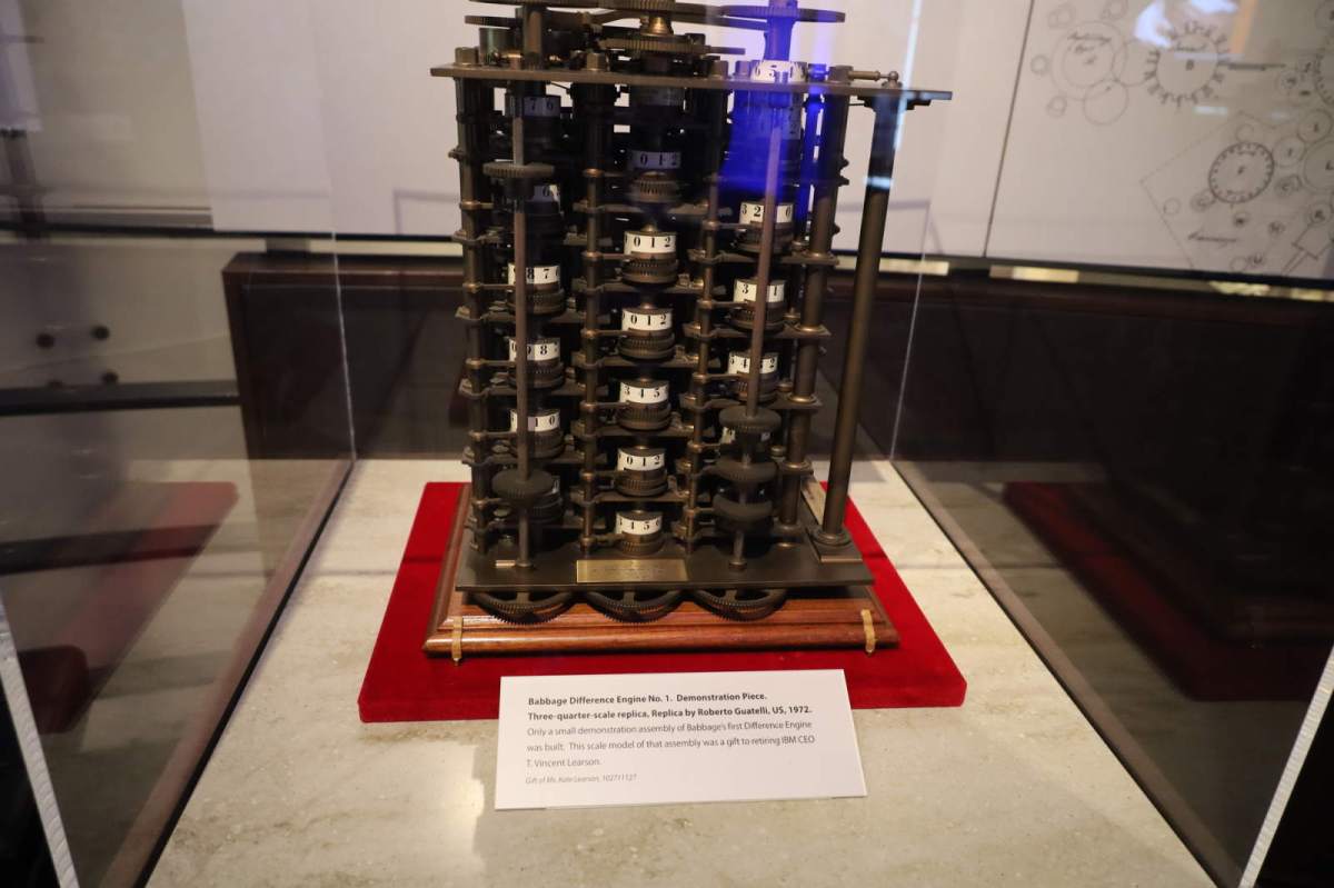 Charles Babbage Penemu Difference Engine dan Gelar yang Diberikan