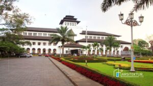 Pengertian Bangunan Bersejarah