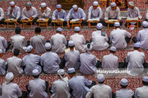 Perbedaan Bacaan Tilawah dan Tadarrus