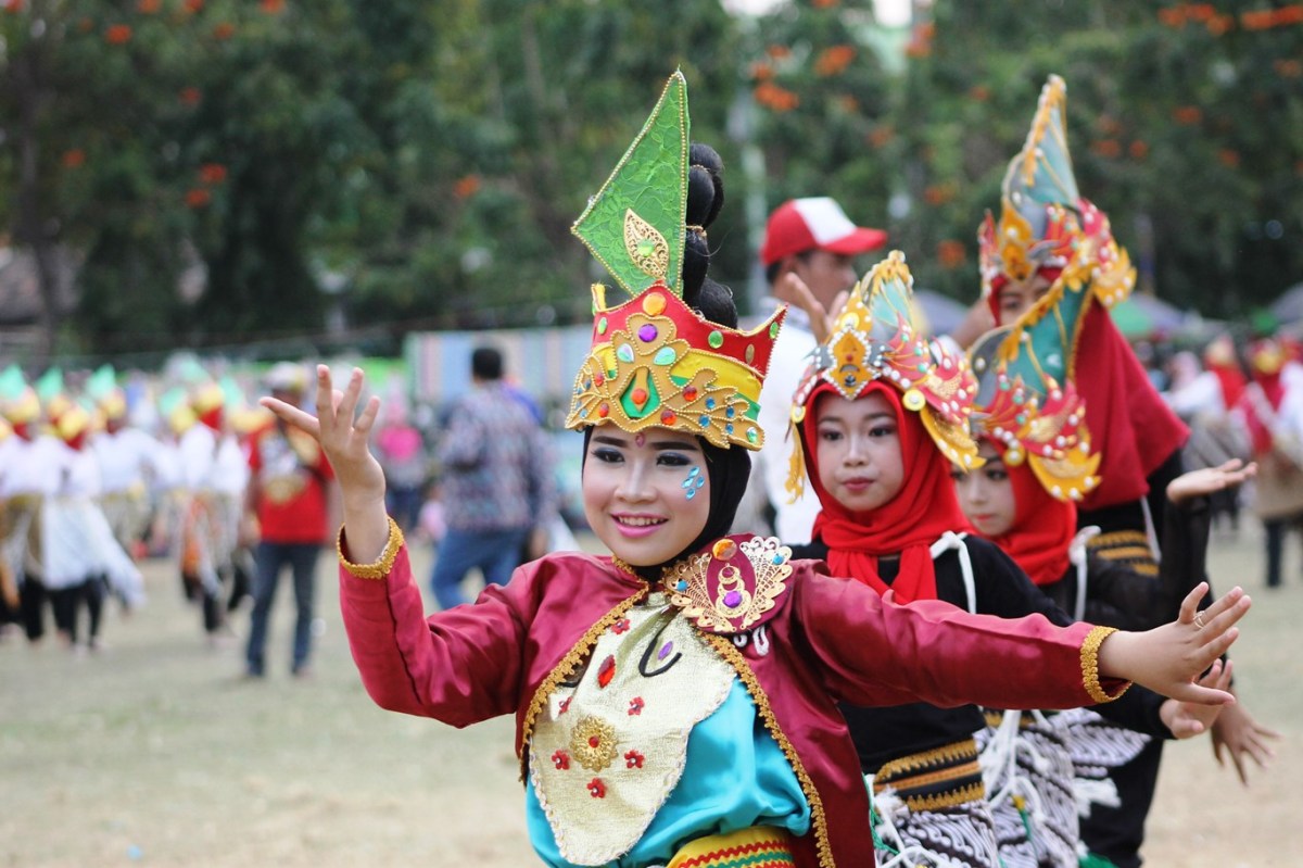 Berapa Budaya Ditampilkan di Situbondo Ethnic Festival