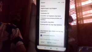 Jawab dengan Persamaan Linear Dua Variabel (Aljabar)