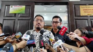 Ketidakadilan Hukum: Kuat Menang, Benar Dihukum, Pejabat Kebal