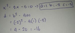 Hitung diskriminan persamaan x²‑12x+20=0