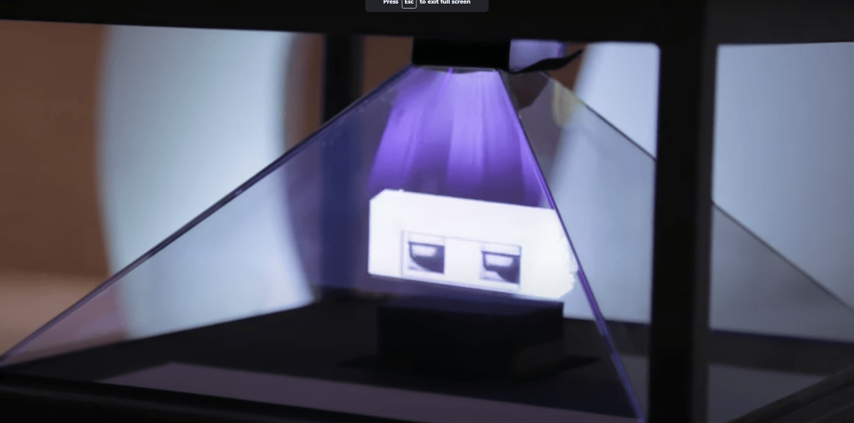 Jelaskan maksud hologram