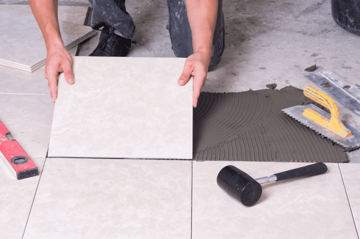 Biaya Pemasangan Keramik pada Penampungan Air Berbentuk Balok