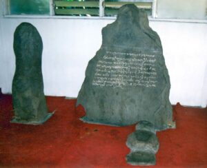 Prasasti Sejarah Indonesia yang Menandakan Penggunaan Huruf