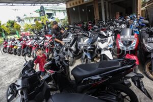 Persentase Keuntungan Paman dari Penjualan Motor Bekas